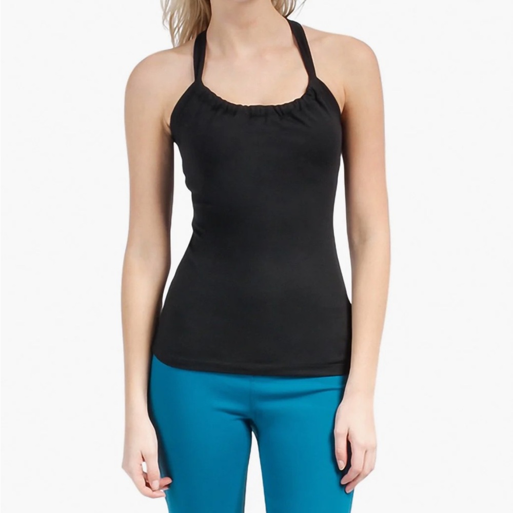 NWT Prana Quinn Chakara Top . Size Medium. Color is Black